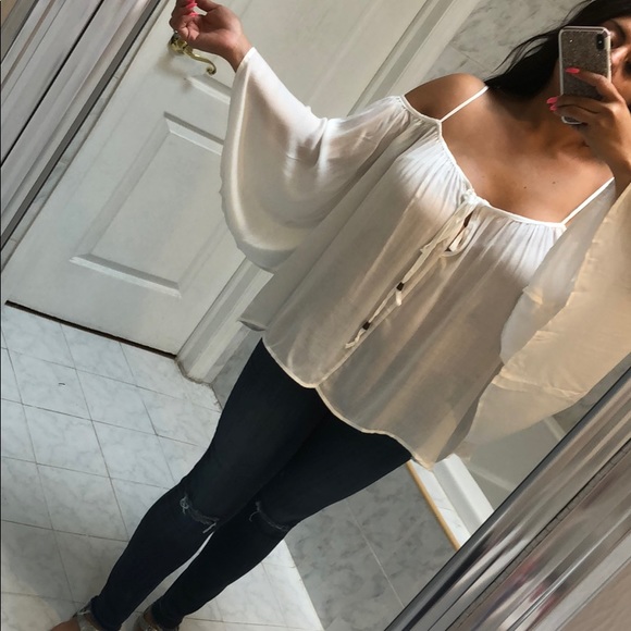 Last 1! COLD SHOULDER & BELL SLEEVE TOP - Picture 6 of 6